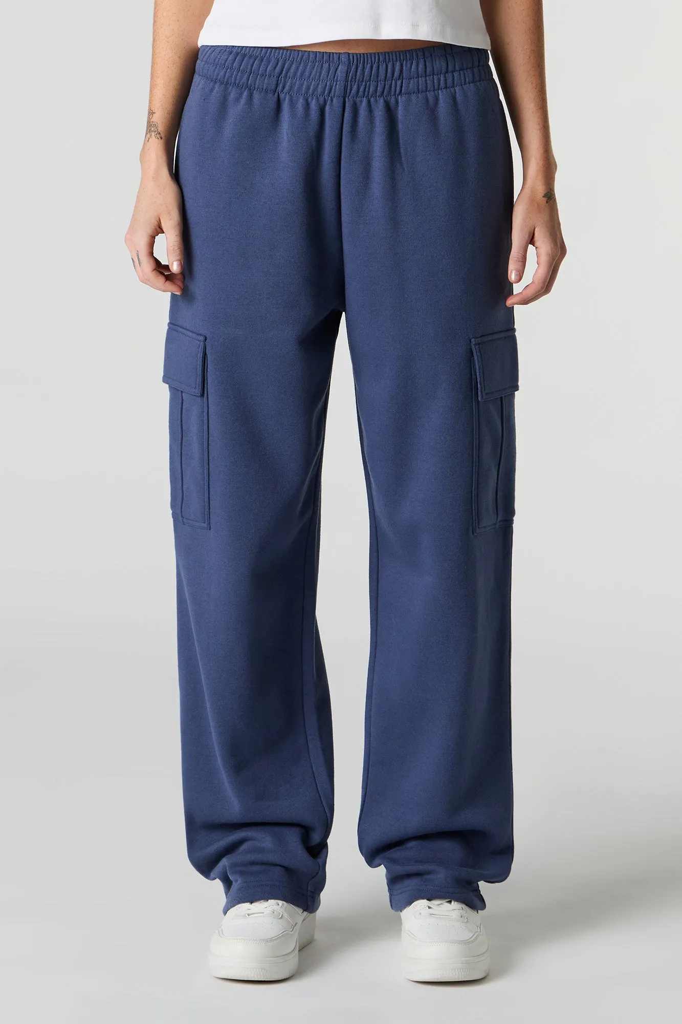Solid Fleece Wide Leg Cargo Sweatpant