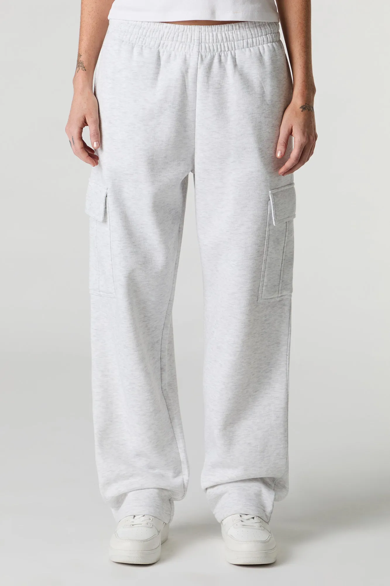 Solid Fleece Wide Leg Cargo Sweatpant