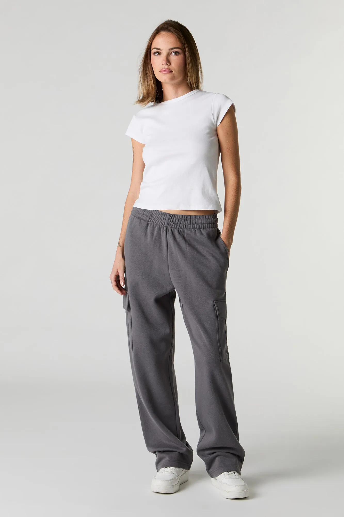 Solid Fleece Wide Leg Cargo Sweatpant