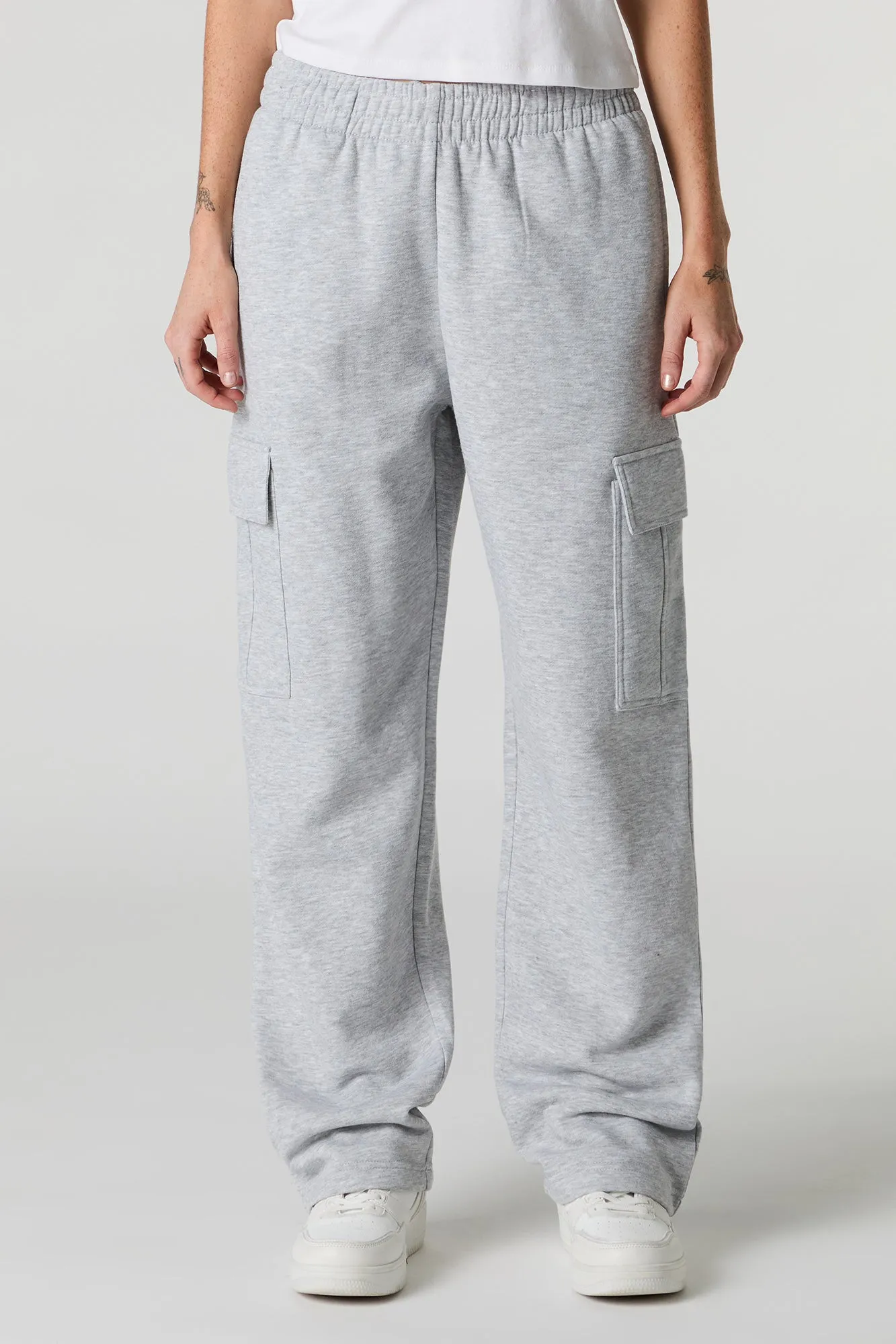 Solid Fleece Wide Leg Cargo Sweatpant